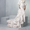 новое свадебное платье из коллекции английского дизайнера #1040452