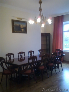 стол и 10 стульев производства испании для гостинной - Изображение #1, Объявление #447425