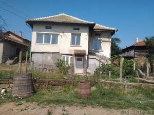 Продам срочно дом в хорошем селе в 100 км от Софии - Изображение #1, Объявление #1296754