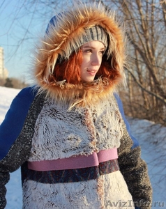 Женское с синими рукавами зимнее пальто с мехом (шуба) - Изображение #1, Объявление #1594023
