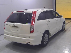 Минивэн 7 мест Honda Stream кузов RN6 модификация X HDD Navi Package - Изображение #3, Объявление #1662573