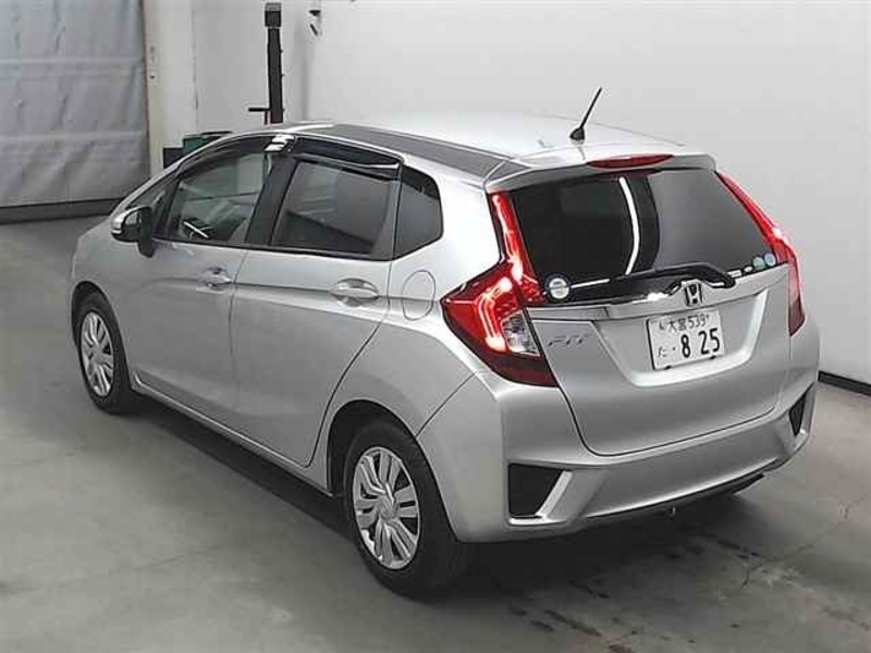 Хэтчбек Honda Fit кузов GK5 модификация 15X L Package гв 2013 - Изображение #2, Объявление #1720991